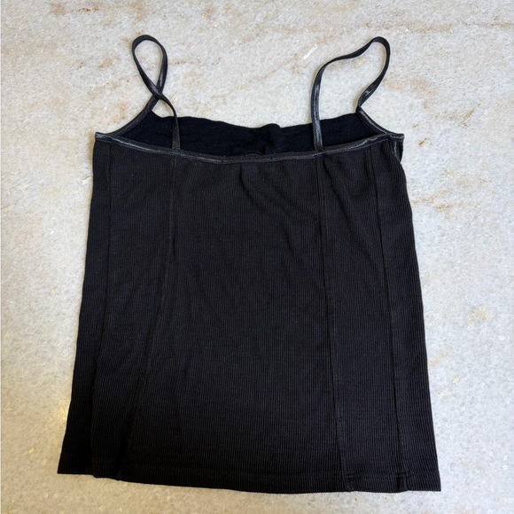 CORSET-STYLE TANK WITH SEAMING AT THE BODICE FEATURING GLOSSY ELASTIC STRAPS - Picture 5 of 10